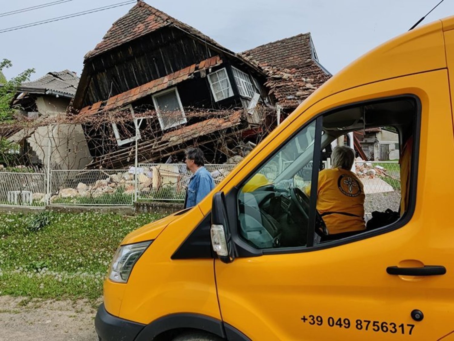 Scientology Volunteer Ministers of Italy Help Croatian Villages Rebuild and Renew